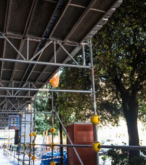 metal-scaffolding-placed-on-the-street-during-the-ELMKYJB